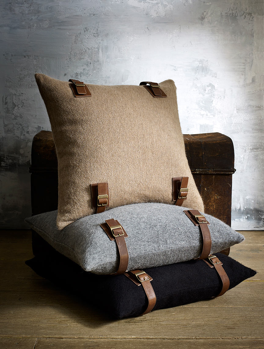 5_Luxe_Lodge_Pillow_223